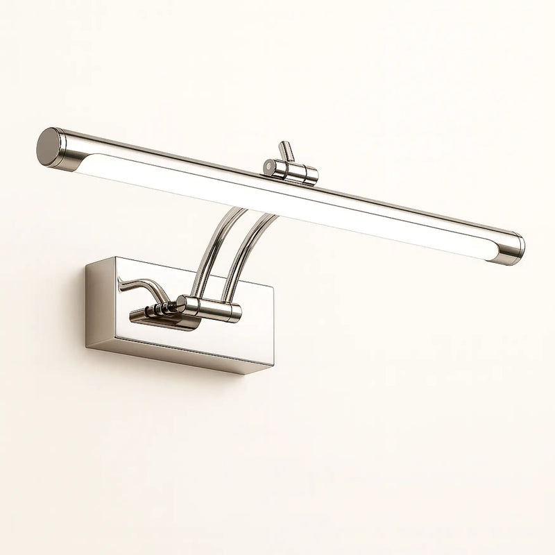 Luminaire LED moderne en aluminium, barre horizontale chromée et socle rectangulaire élégant.