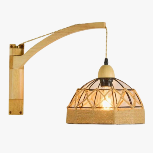 Applique murale en osier tressé, bras courbé, ampoule visible, usage intérieur ou extérieur.