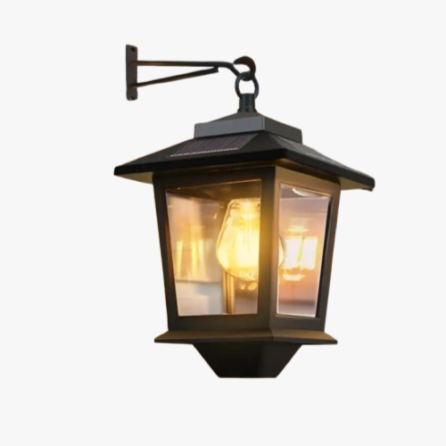 Lanterne murale vintage en aluminium et verre, forme carrée, lumière chaleureuse pour extérieur.