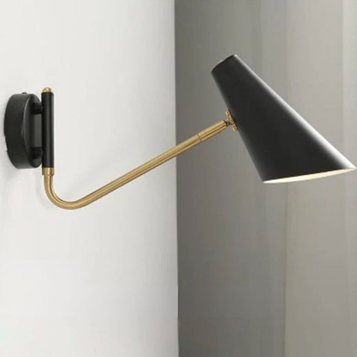 Luminaire mural LED noir, design industriel moderne, finition élégante et réglable.